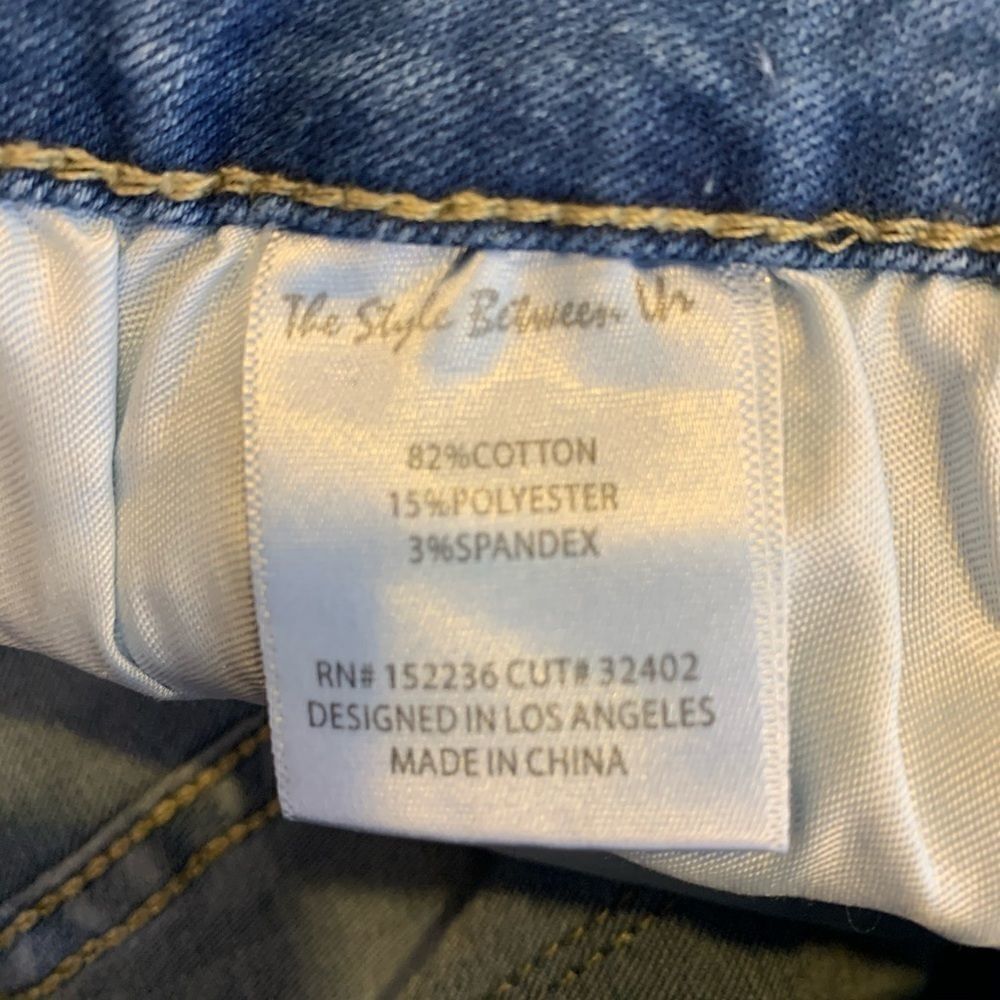 The Style Between Us Skinny Distressed Beaded Jean - Picture 6 of 7